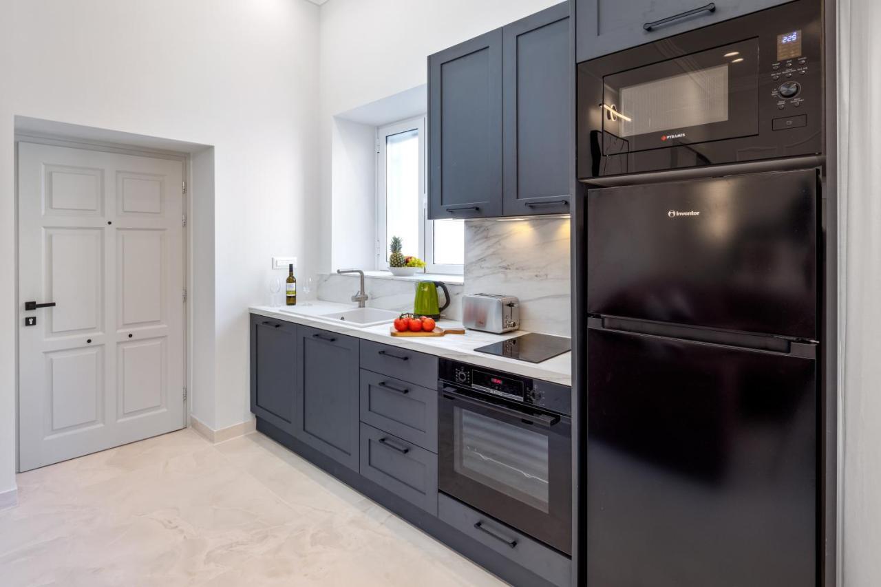Modern-Vintage Old Town Suites Corfu  Екстер'єр фото