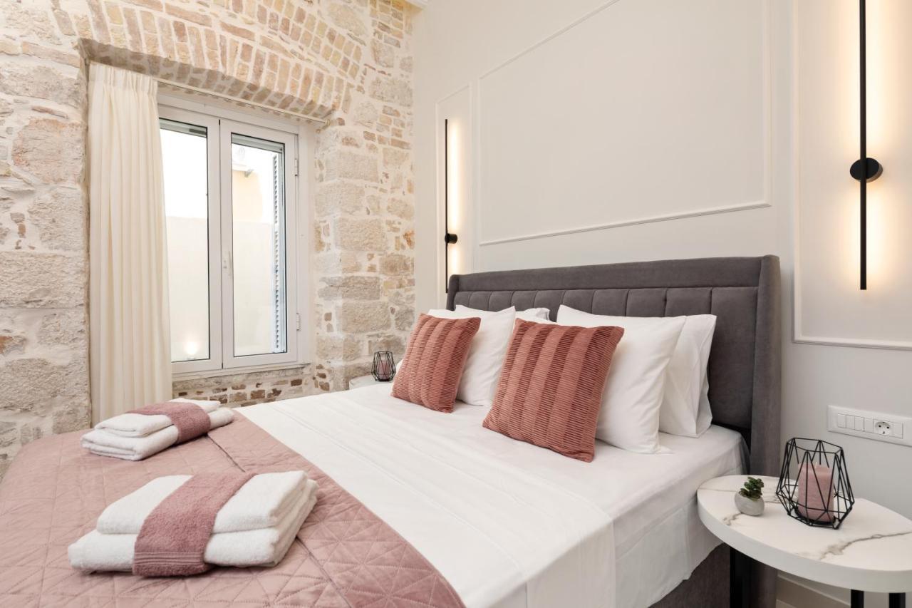 Modern-Vintage Old Town Suites Corfu  Екстер'єр фото