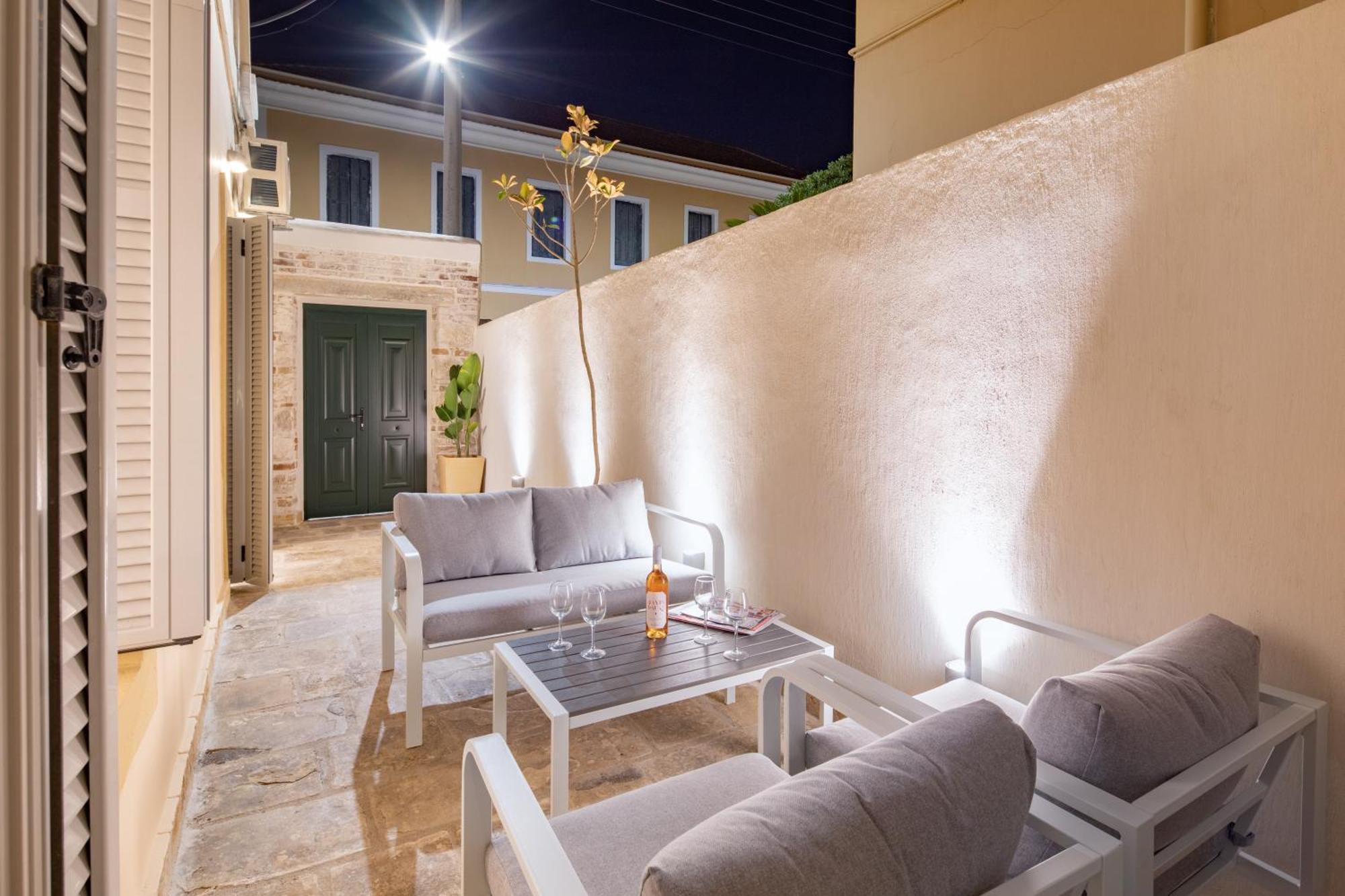 Modern-Vintage Old Town Suites Corfu  Екстер'єр фото